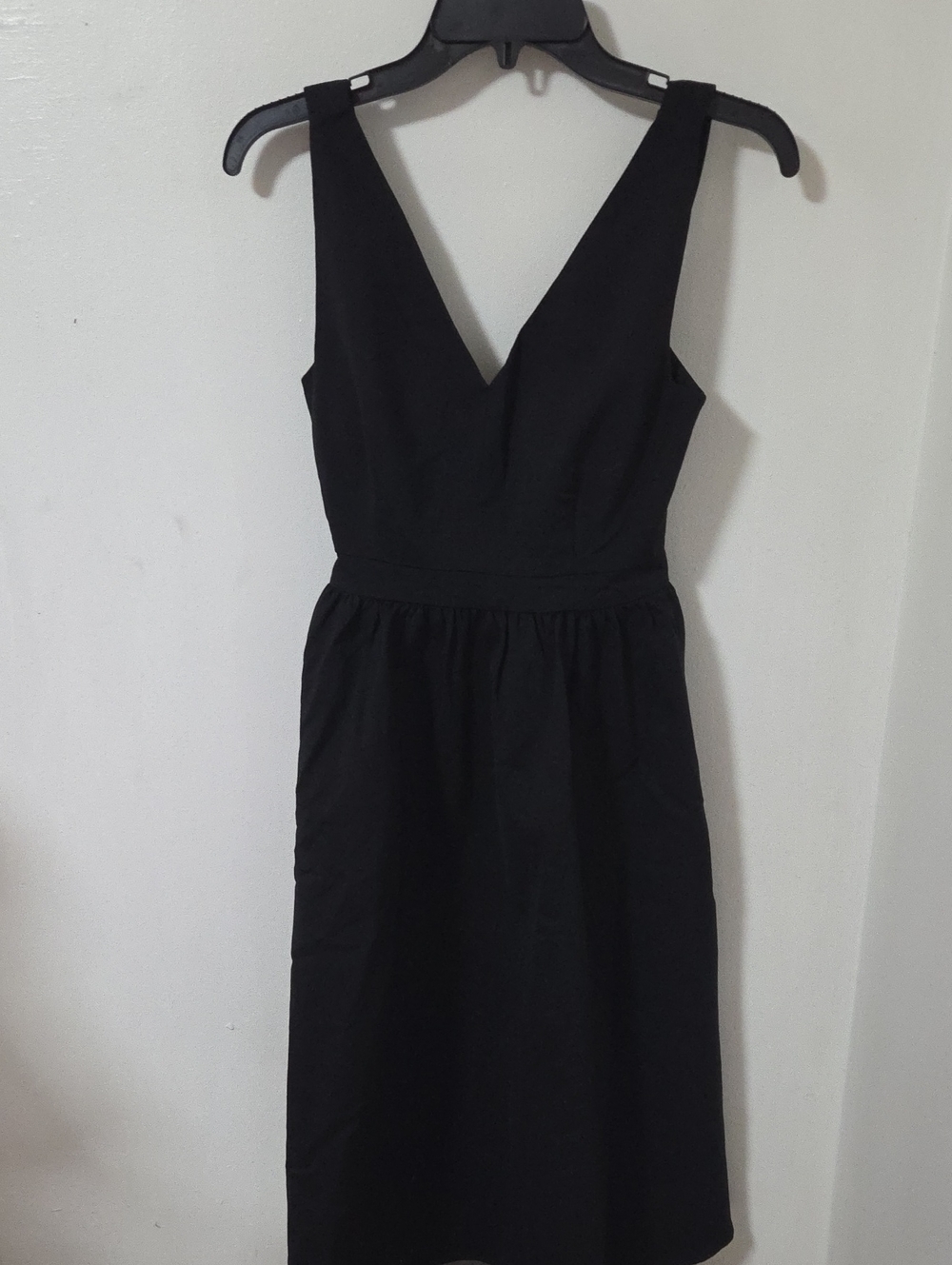 Love Bonito Classic Black Padded V-Neck Sleeveless Women's Dress Small